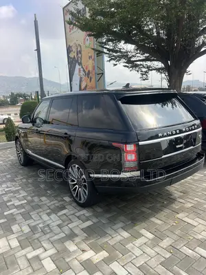 Land Rover Range Rover Vogue 2016 Black