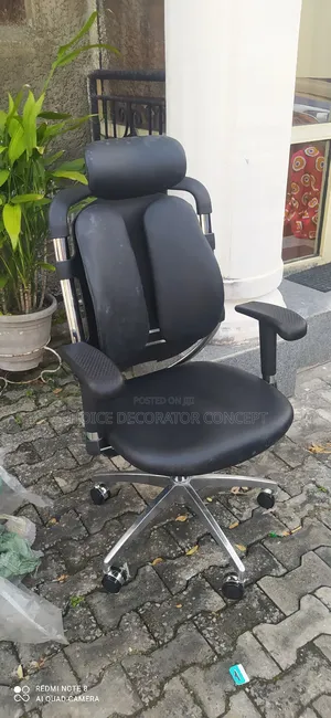 Black Office Chair ( Kidney Chair)