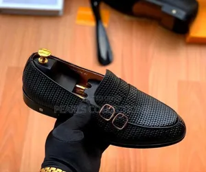 Louis Vuitton Men Black Leather Shoes