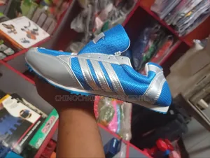 Spike Shoe