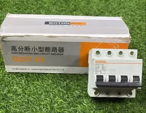 125a MCB 4p Boton Breaker