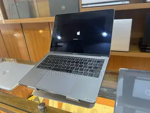 Laptop Apple MacBook Pro 2017 8GB Intel Core I5 SSD 256GB