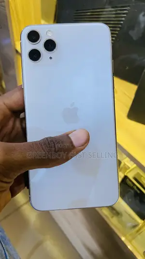 Apple iPhone 11 Pro Max 64 GB White