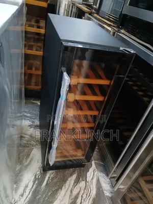 Russell Hobbs Under Counter Wine Chiller.