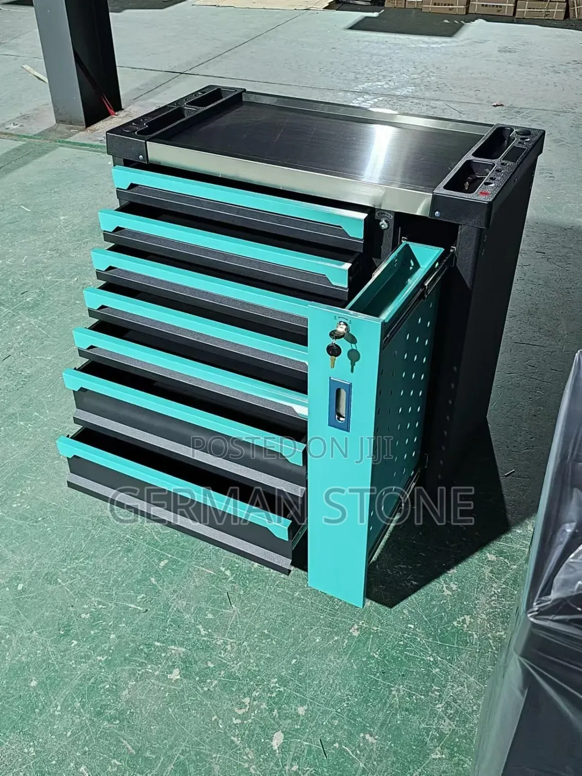 Seven Drawer Tools Box Mechanical