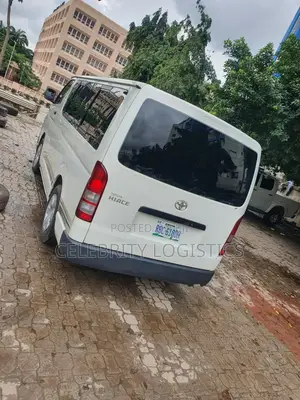 2014 Hummer Bus Is Available for Hire in Abuja and Lagos