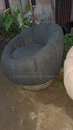 Single Seater Sofa for Homes/ Restaurants/ Hotels/ Lounges/ Bars/ Club