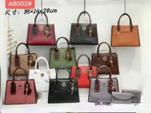 Chanel 6255-1 Three-Piece Bag Set