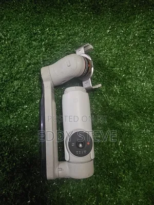 Insta360 Flow Gimbal Stabilizer for Smartphone, Ai-Powered Gimbal