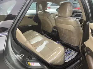 Toyota Avalon Limited Sedan FWD (3.5L 6cyl 6A) 2013 Gray