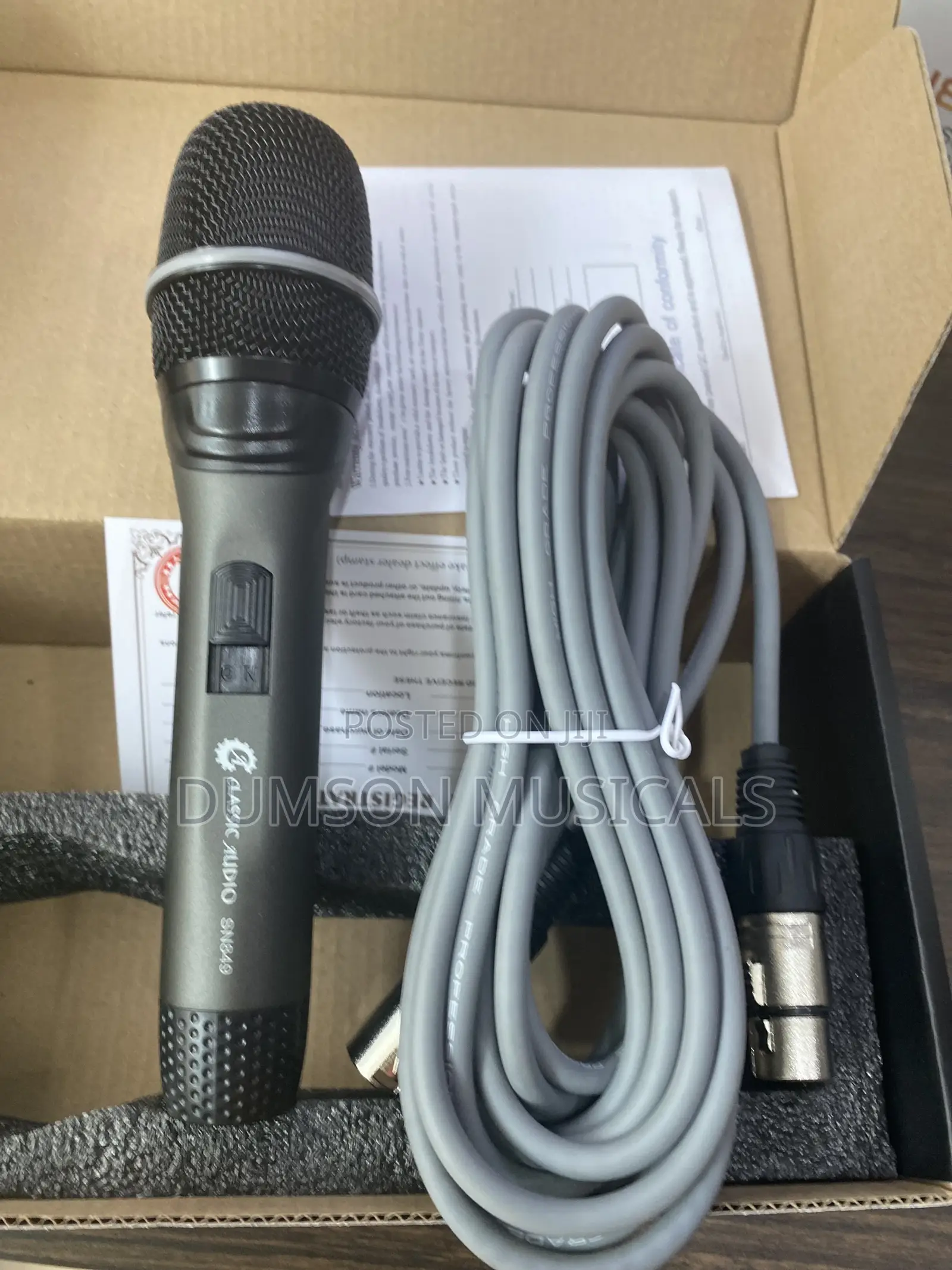 Classic Audio Wired Microphone Sn849
