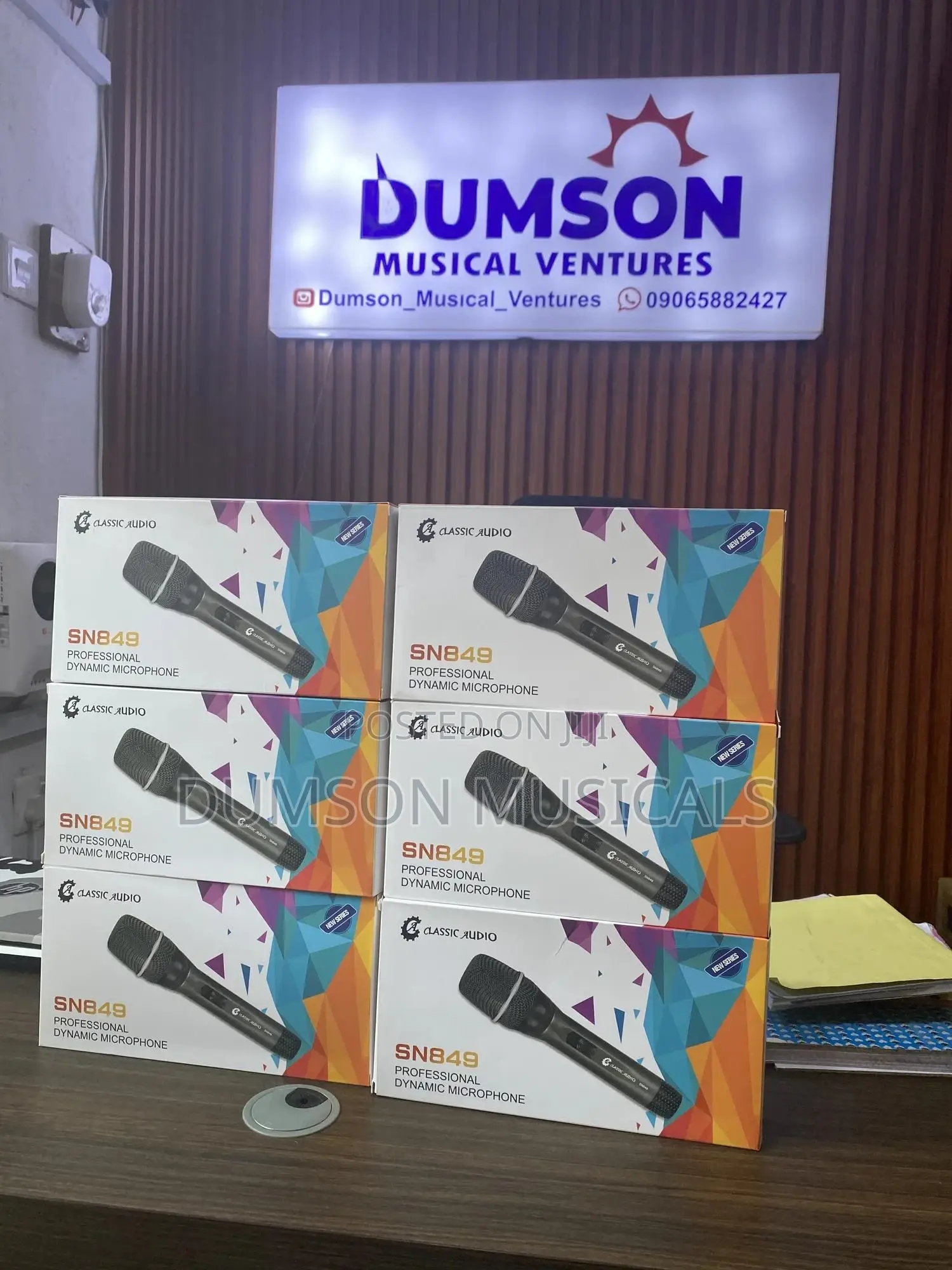 Classic Audio Wired Microphone Sn849