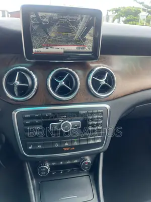Mercedes-Benz GLA 250 2015 White