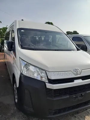 Toyota Grand HiAce 2020 White