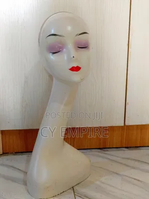 Long Neck Mannequin