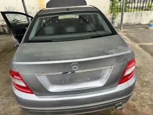 Mercedes-Benz C300 2009 Gray