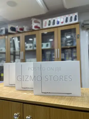 New Laptop Apple MacBook Air 2025 M4 13-inch 16GB Apple M4 SSD 512GB