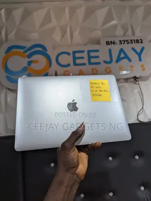 Laptop Apple MacBook Pro 2020 M1 8GB Apple M1 SSD 512GB