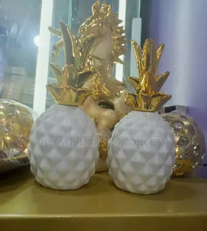 Set of 2 Pineapple Decorative Pieces