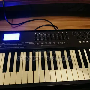 M Audio Axiom 61