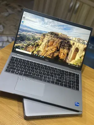 Laptop Dell Latitude 5520 8GB Intel Core I5 SSD 256GB