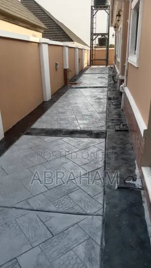 Concrete Increte Floor and Walls