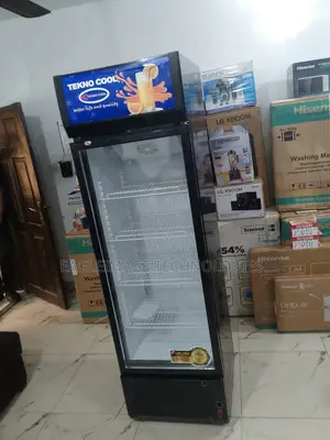 Tekno Cool Chiller 350l Showcase - Perfect for Beverages Snacks