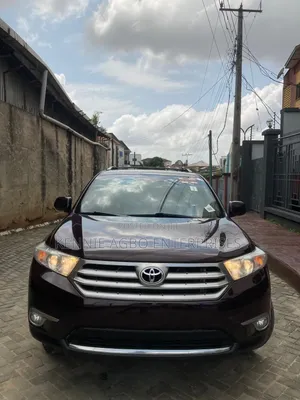 Toyota Highlander Limited 3.5l 4WD 2013 Burgundy
