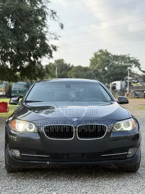 BMW 528i 2011 Gray