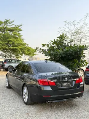 BMW 528i 2011 Gray