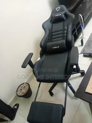 Premium Black Gaming Chair – Adjustable, Ergonomic Stylish