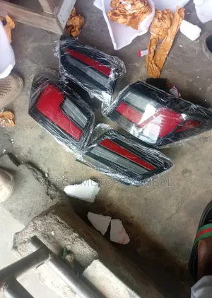 Set Rear Light Es350 2007/2012 New Design