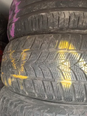 225/55r17 Tokunbo Tyre