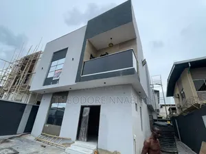 4bdrm Duplex in Ikeja for sale