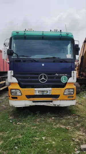 Mercedes Benz Actros Truck Head 10 Tyre