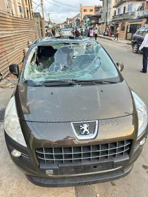Peugeot 3008 2014 Windscreen Glass & Panoramic Roof Available