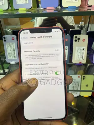 Apple iPhone 12 64 GB Red