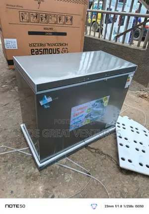 Brand New Snowsea 308l Chest Freezer√External Compressor√Silver Colour