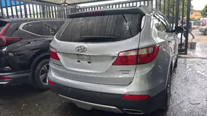 Hyundai Santa Fe Limited 4dr SUV AWD (3.3L 6cyl 6A) 2015 Silver