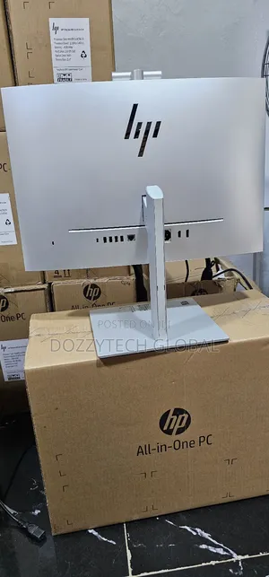 New Desktop Computer HP EliteOne 840 G9 8GB Intel Core i5 SSD 512GB