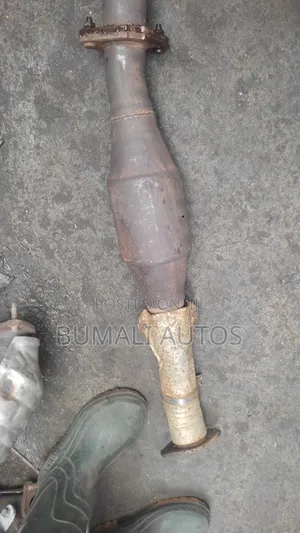Center Catalyst For Nissan X-trail 2005-2008 Model