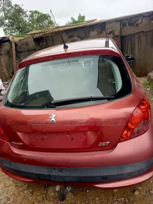 Peugeot 207 2011 Red