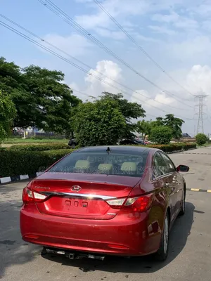Hyundai Sonata Limited Sedan FWD (2.4L 4cyl 6A) 2012 Red