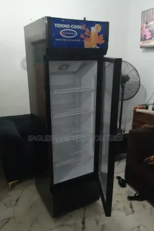 Tekno 350l Showcase Chiller – Great for Drinks Snacks