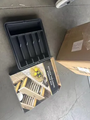 Expandable Kitchenware Storage Box
