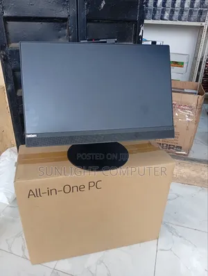 Lenovo ThinkCentre M810z AIO 8GB Intel Core I5 SSD 256GB