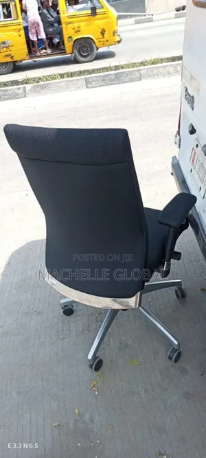 High Quality Adjustable Chair(Neatly Use)