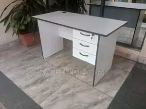 Office Table (4feets)