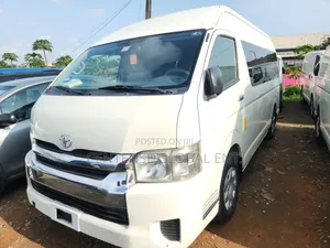 Toyota HiAce 2014 White