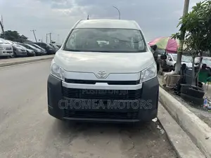 Toyota HiAce 2023 White